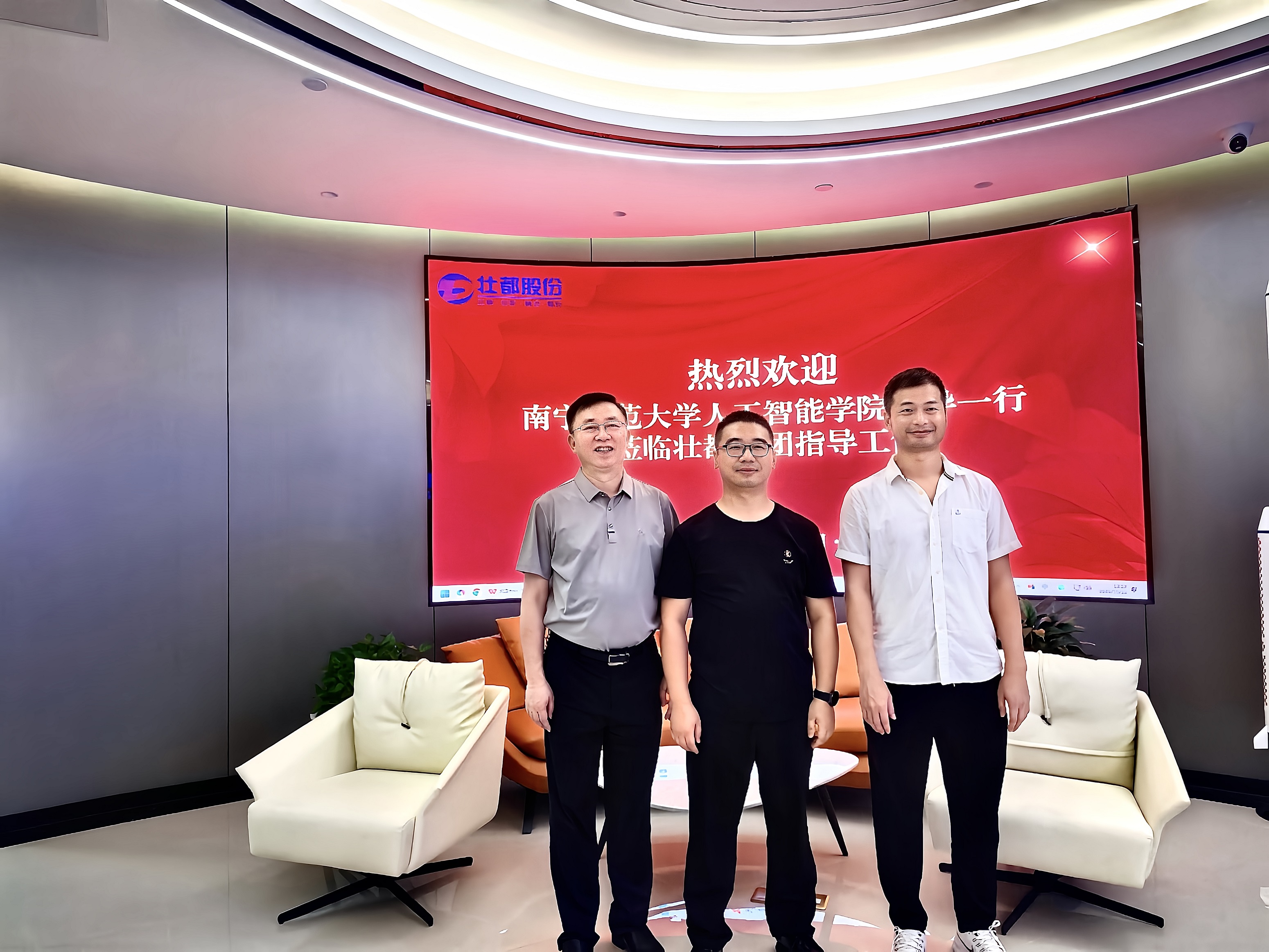 1760757432164966.jpg 9a72991d5528c801b5ed3c4dc4372448.jpg